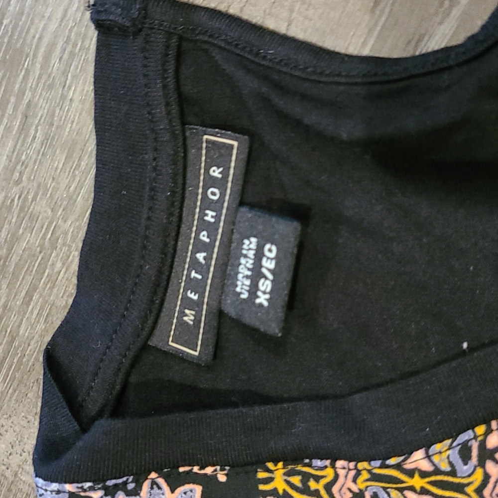 Metaphor Mixed Media Tank Top - Picture 2 of 6